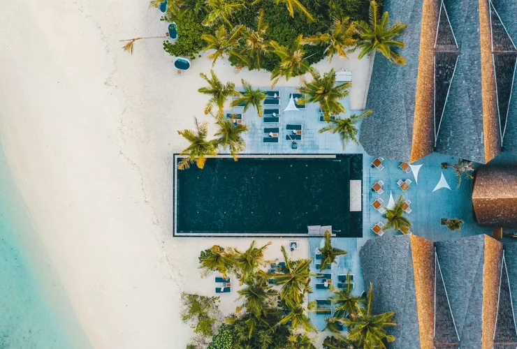 Mövenpick Resort Kuredhivaru Maldives, номинант на премию Travel Time Awards «Лучший зарубежный семейный отель», фото