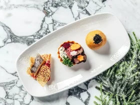 Новый год со вкусом в Mövenpick Moscow Taganskaya Трио горячих закусок из праздничного ужина в ресторане Shagal при отеле Mövenpick Moscow Taganskaya в Москве, фото