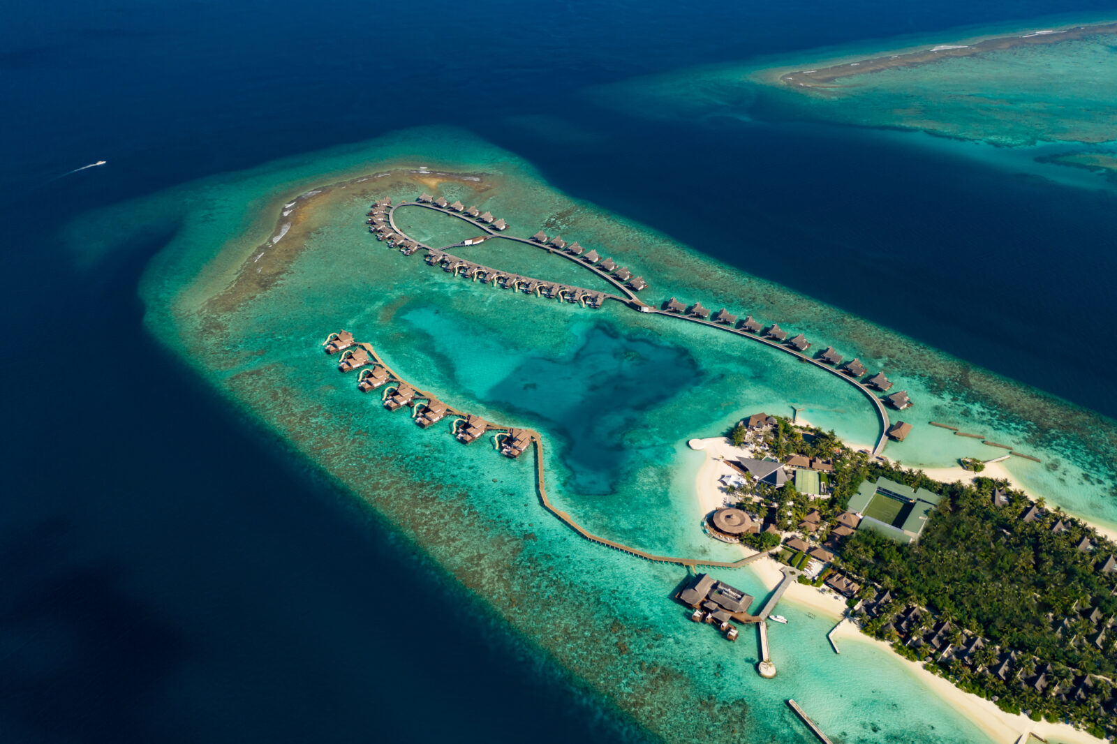 OZEN RESERVE BOLIFUSHI: номинация «Лучший романтический отель на Мальдивах»