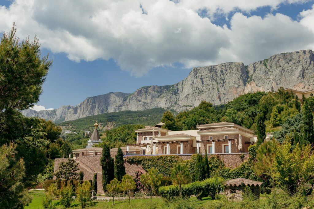 Крымский Бриз Hotel & Villas: номинация «Лучший российский spa & wellness отель»