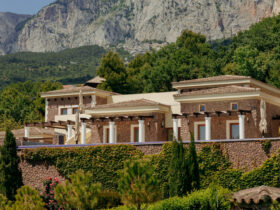 Крымский Бриз Hotel & Villas: номинация «Лучший российский spa & wellness отель» Крымский Бриз Hotel & Villas: номинация «Лучший российский spa & wellness отель»