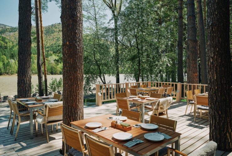 «Сосны» (Grand Chalet Altay): номинация «Лучший ресторан при отеле» «Сосны» (Grand Chalet Altay): номинация «Лучший ресторан при отеле»