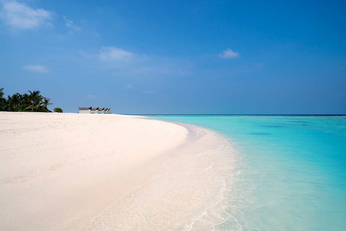 Для тех, кто быстро устает от пляжного отдыха: Мальдивы в Kuredhivaru Resort & Spa