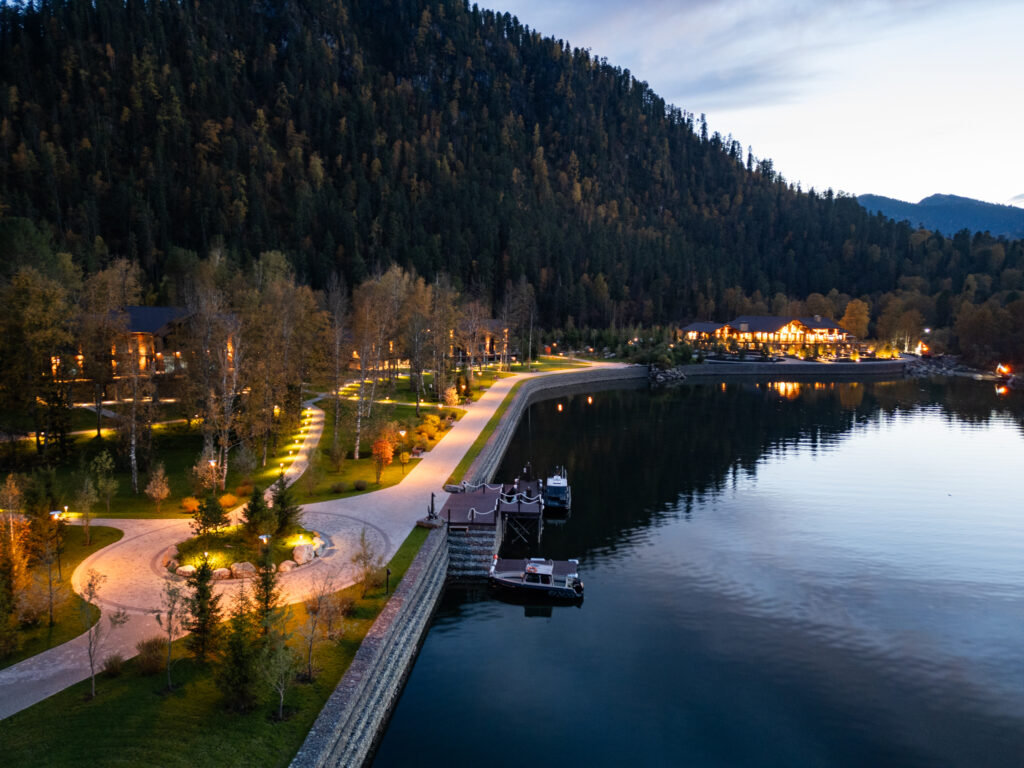 Altay Village Teletskoe: номинация «Лучший российский отель класса люкс»