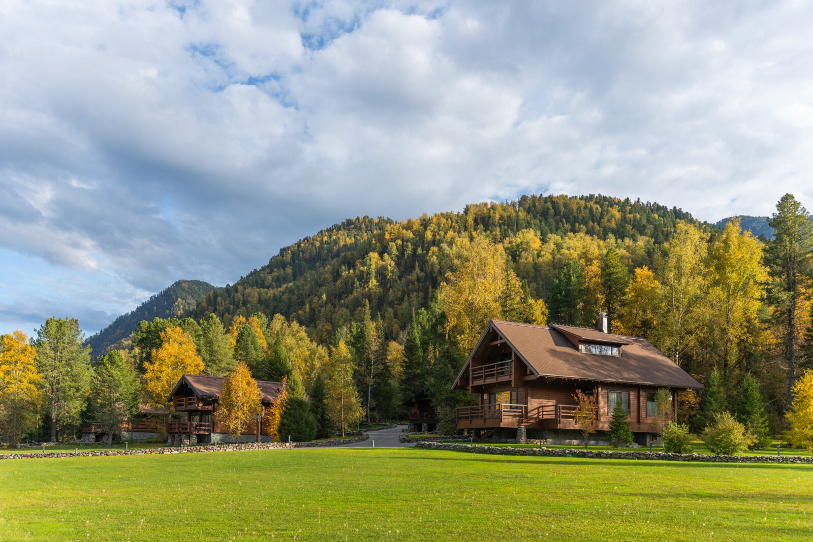 Altay Village Teletskoe: номинация «Лучший российский семейный отель» 